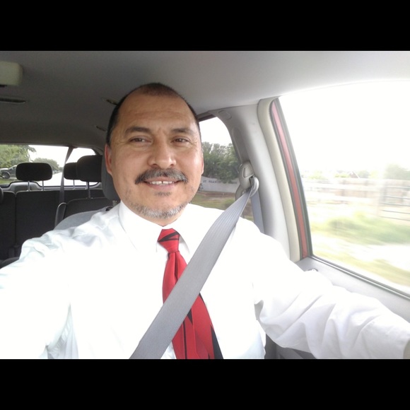 Meet your Posher, Javi - Picture 5 of 7